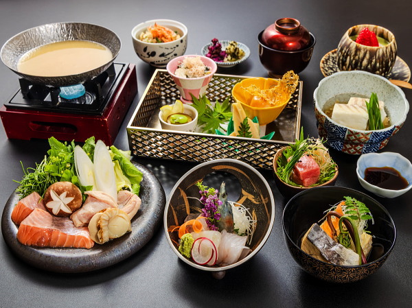 熱海温泉 山木旅館の季節の懐石料理